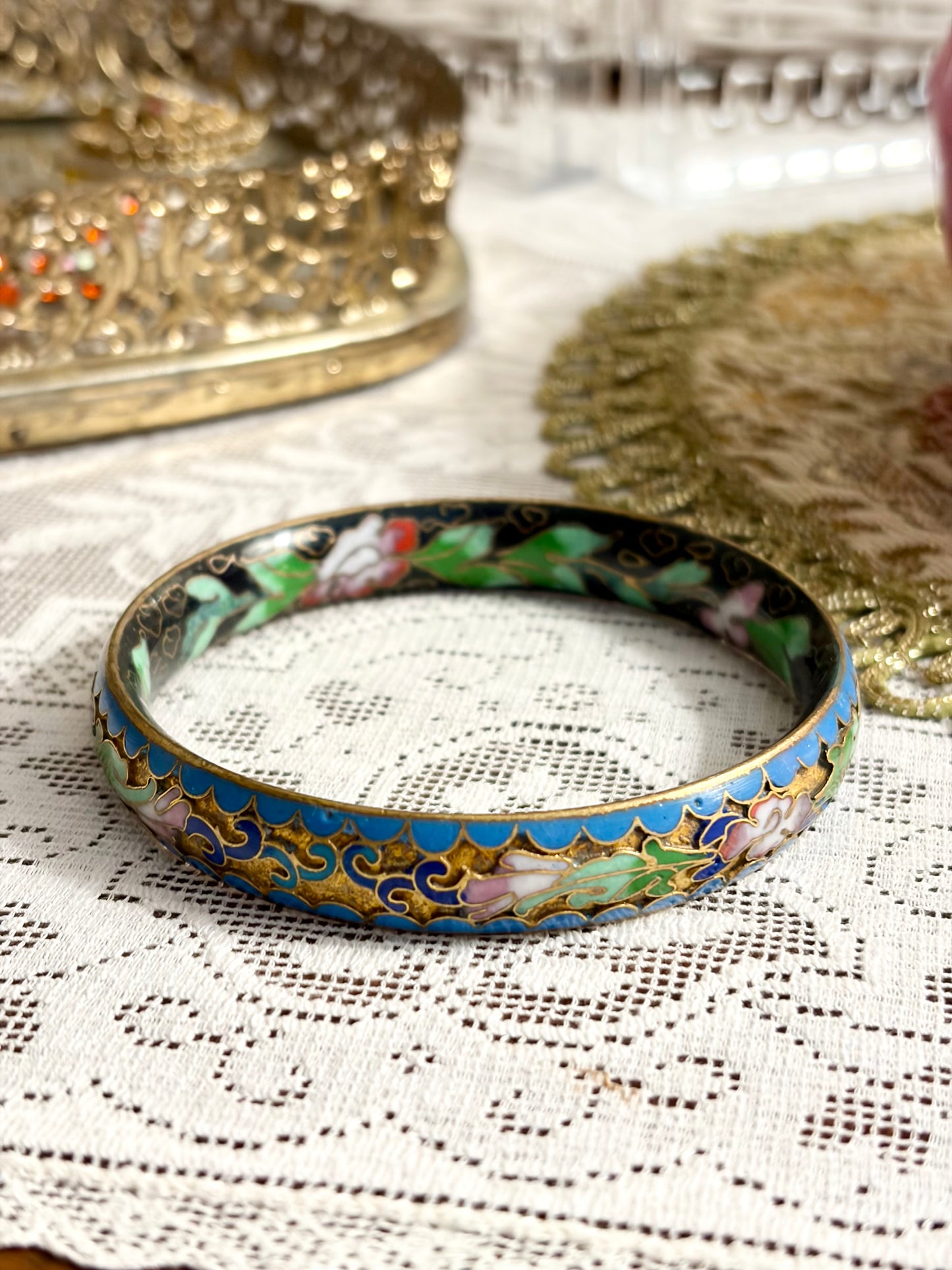 1970s Cloisonné Hand Painted Carved Flower Bangle