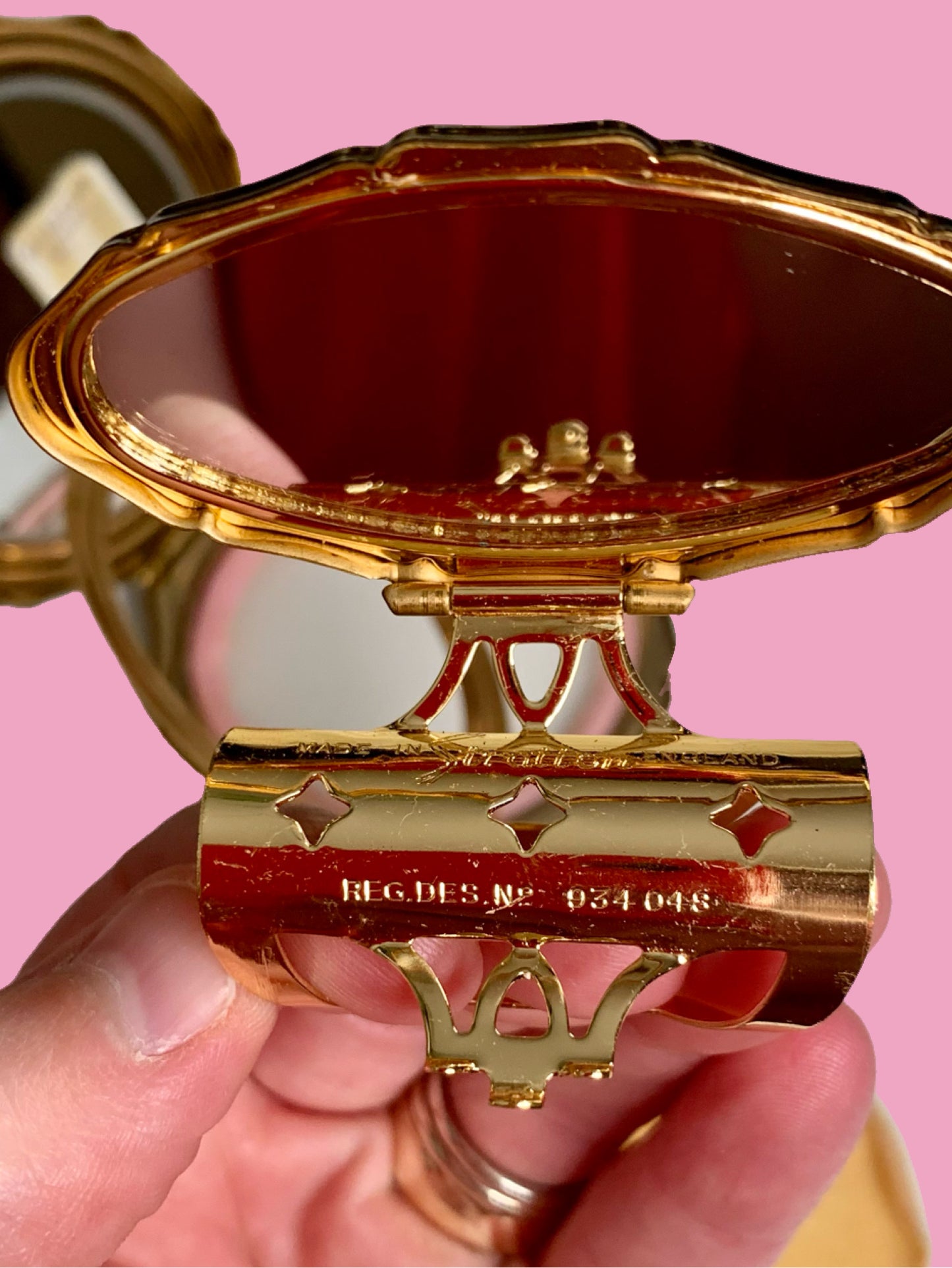 1950s Stratton Cosmetic Set in Original Box