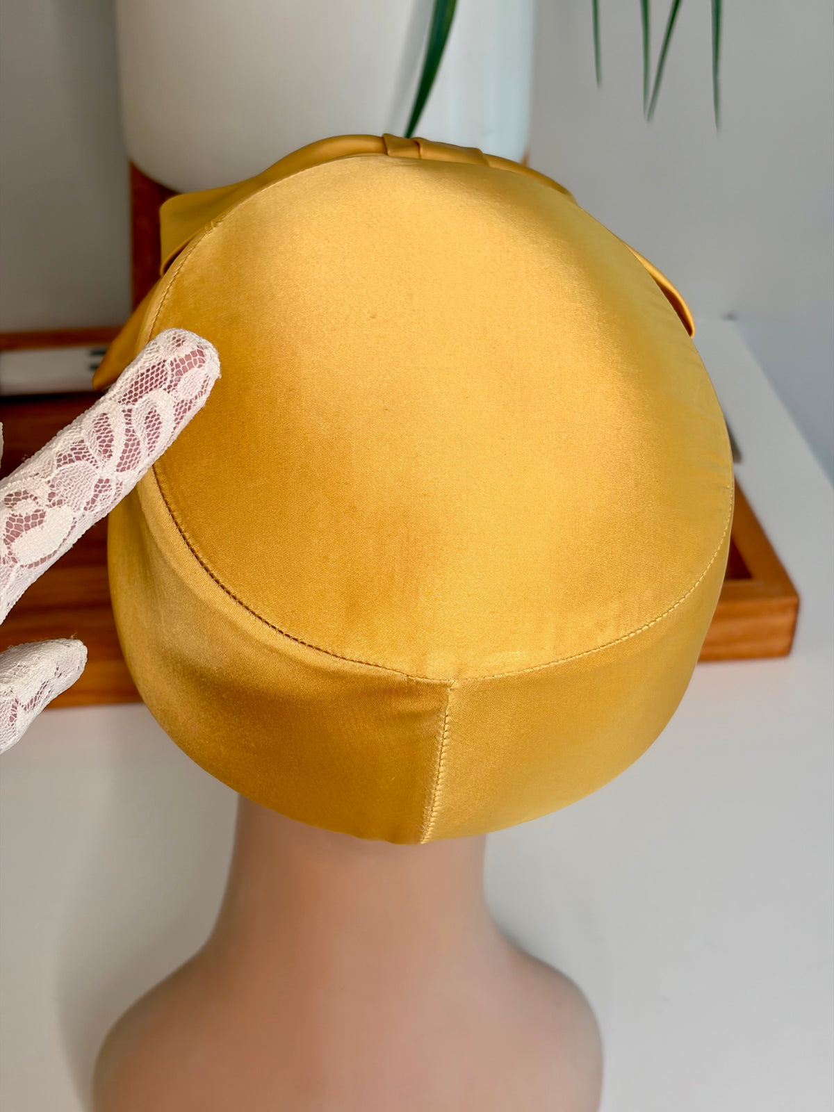 1950s Marigold Satin Hat w/ Front Bow