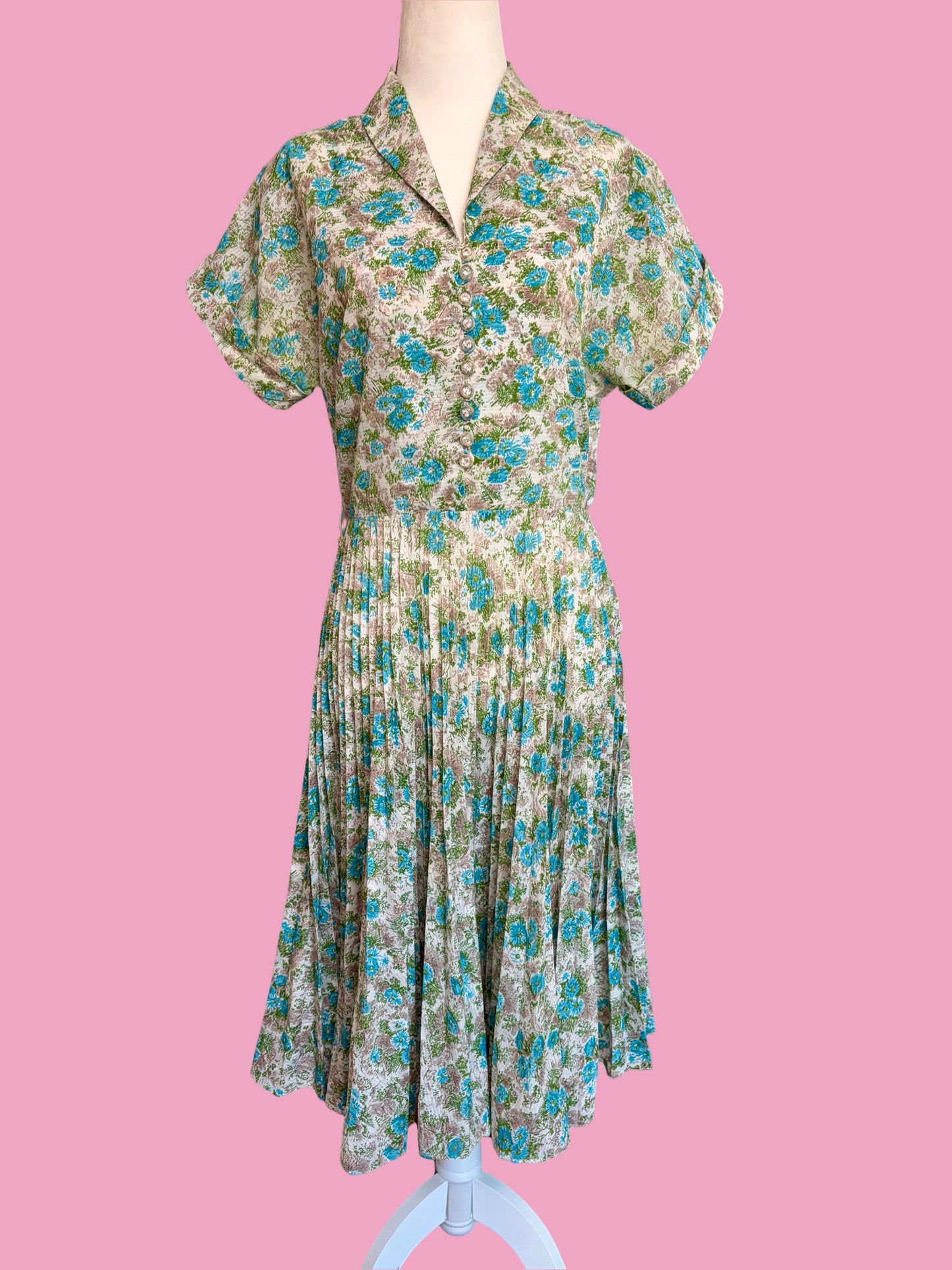 1940s Floral Day Dress w/ Pleated Skirt & Sparkly Buttons