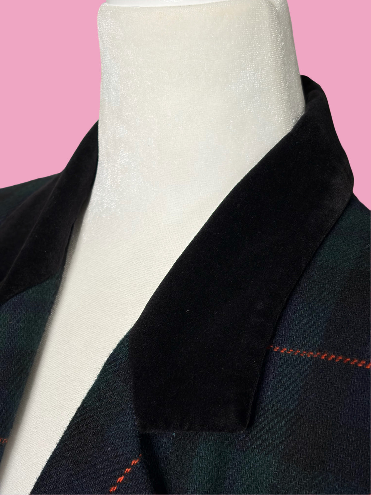 1980s Vintage Smart Plaid Blazer w/ Velvet Collar by Sag Harbor