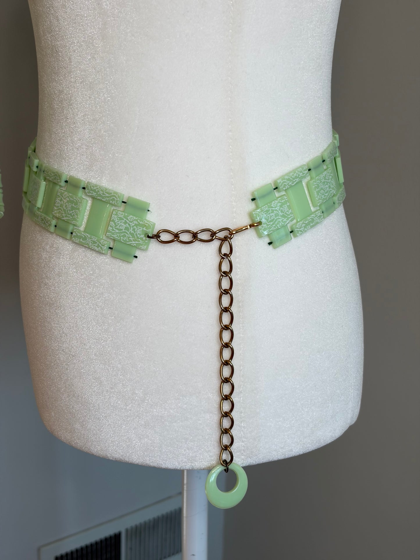 1960s MOD Matching Light Green Acrylic Necklace & Link/Chain Belt Set