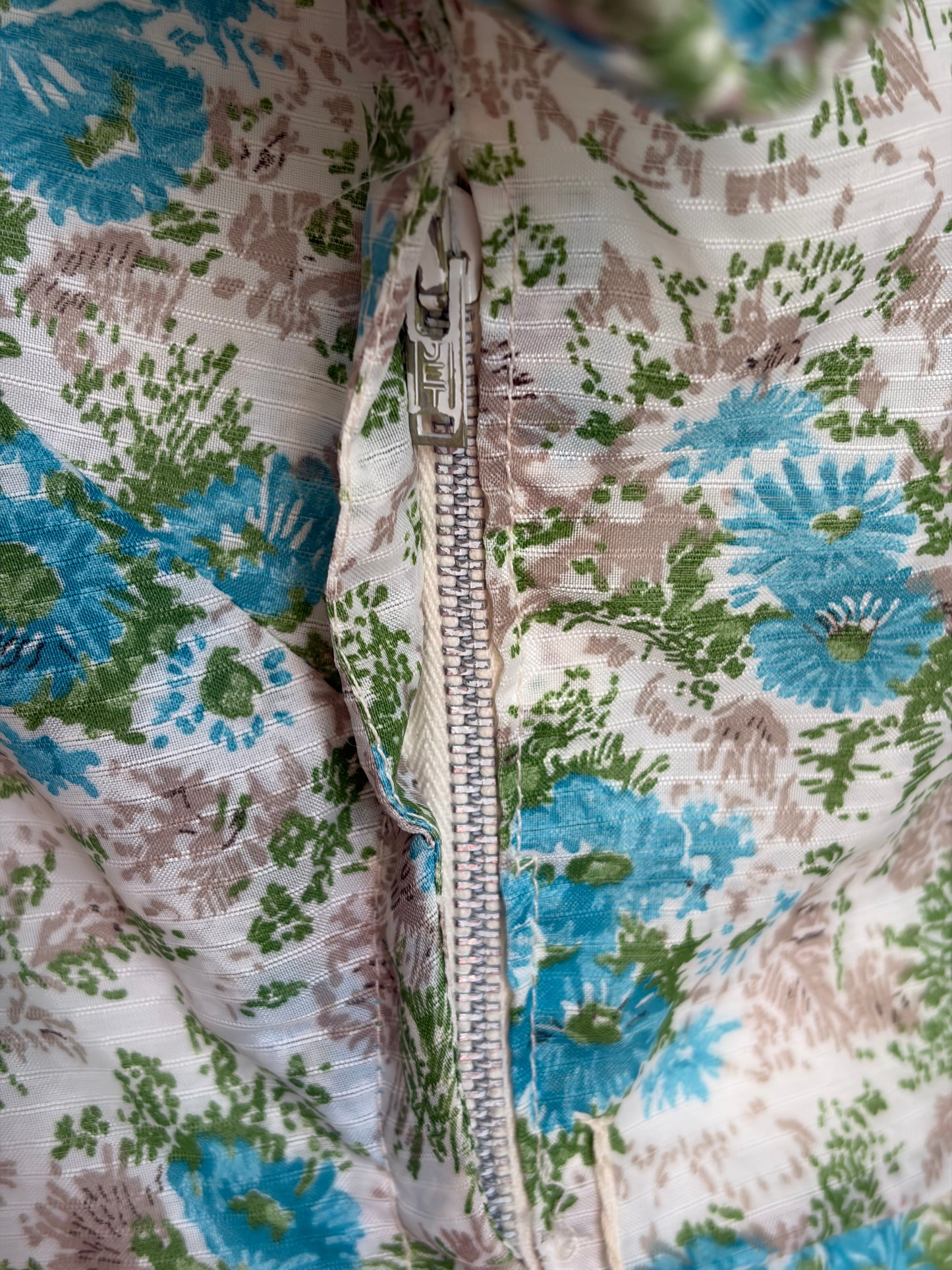 1940s Floral Day Dress w/ Pleated Skirt & Sparkly Buttons