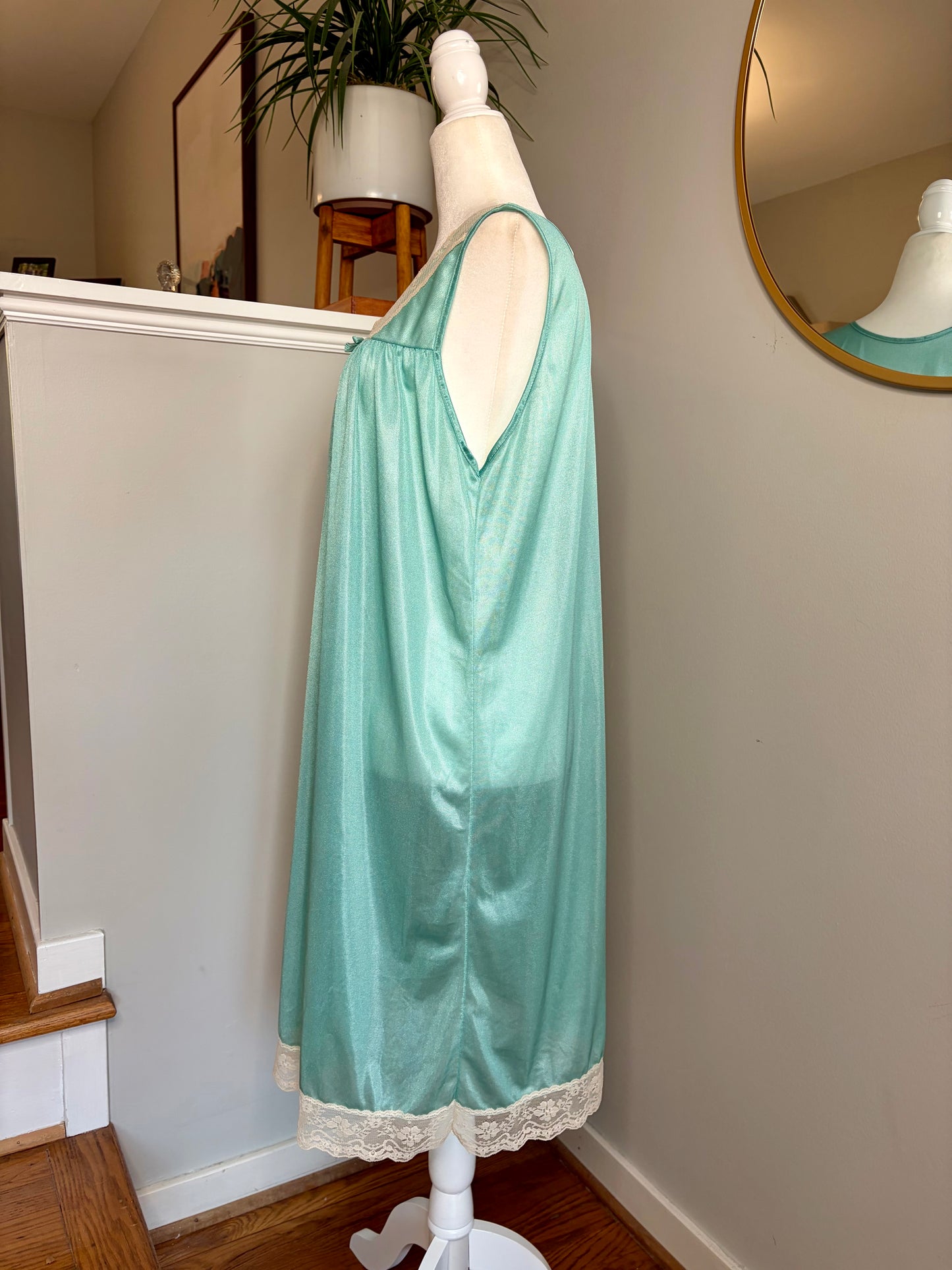 1960s Glencraft Lingerie Nylon/Lace Slip