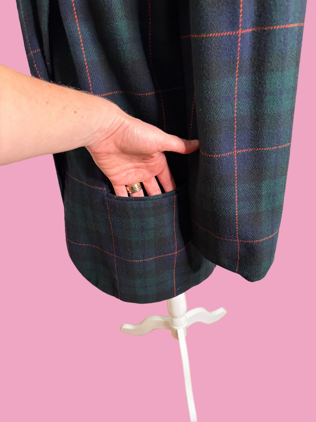 1980s Vintage Smart Plaid Blazer w/ Velvet Collar by Sag Harbor