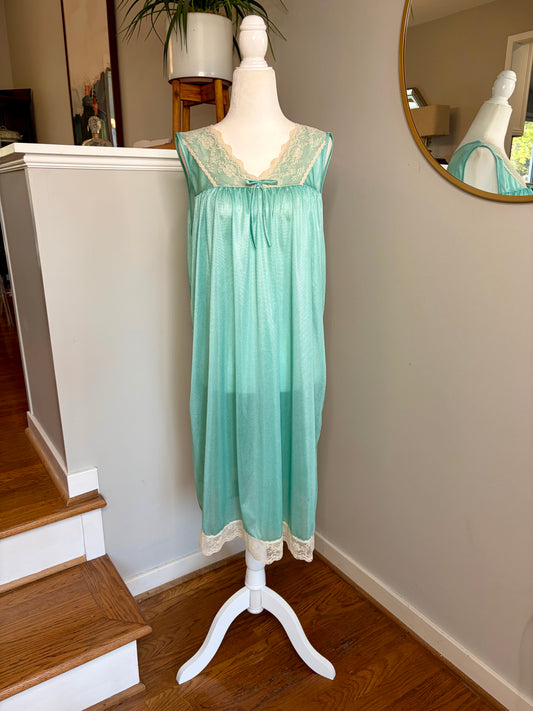 1960s Glencraft Lingerie Nylon/Lace Slip
