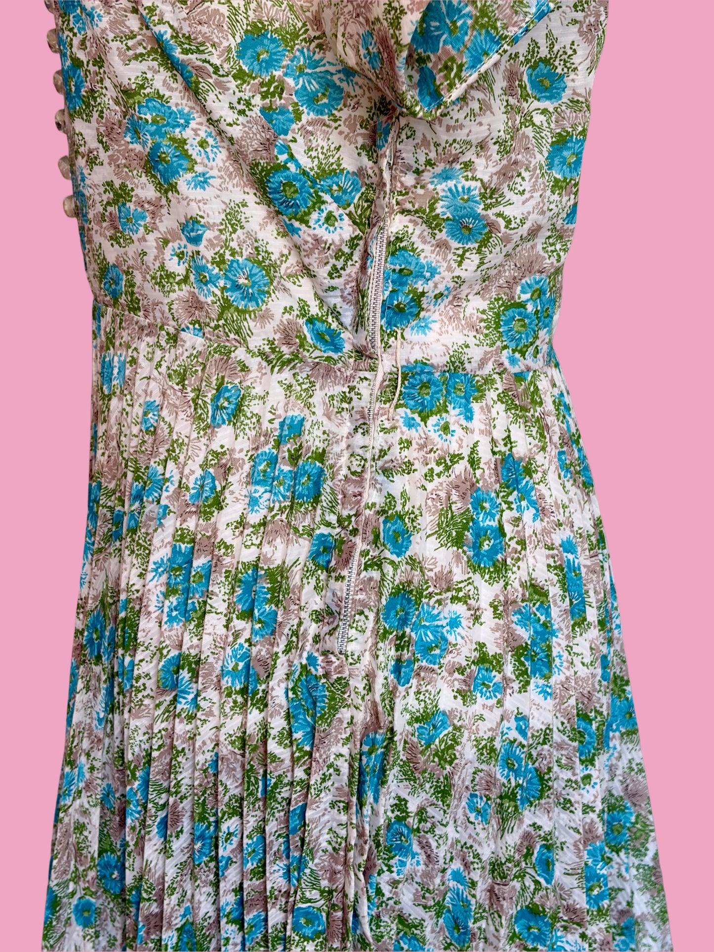1940s Floral Day Dress w/ Pleated Skirt & Sparkly Buttons