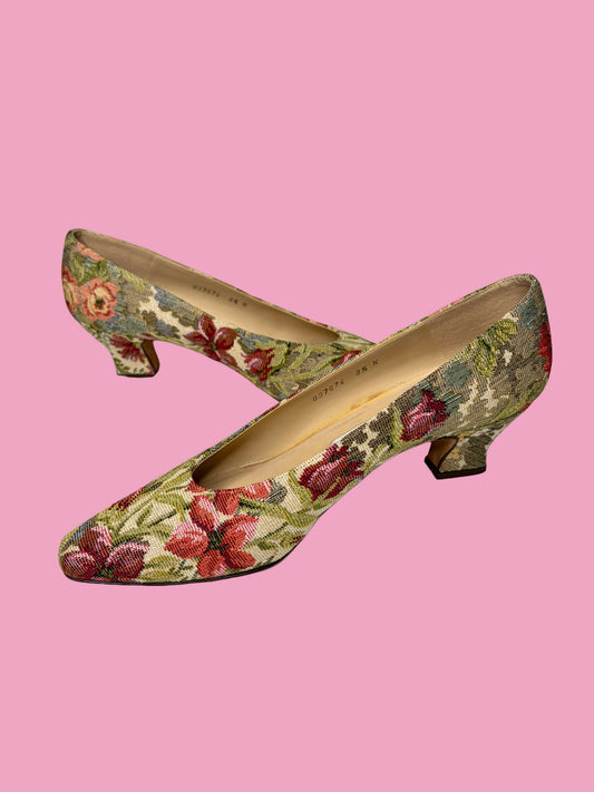 1980s Cottagecore Floral Pumps