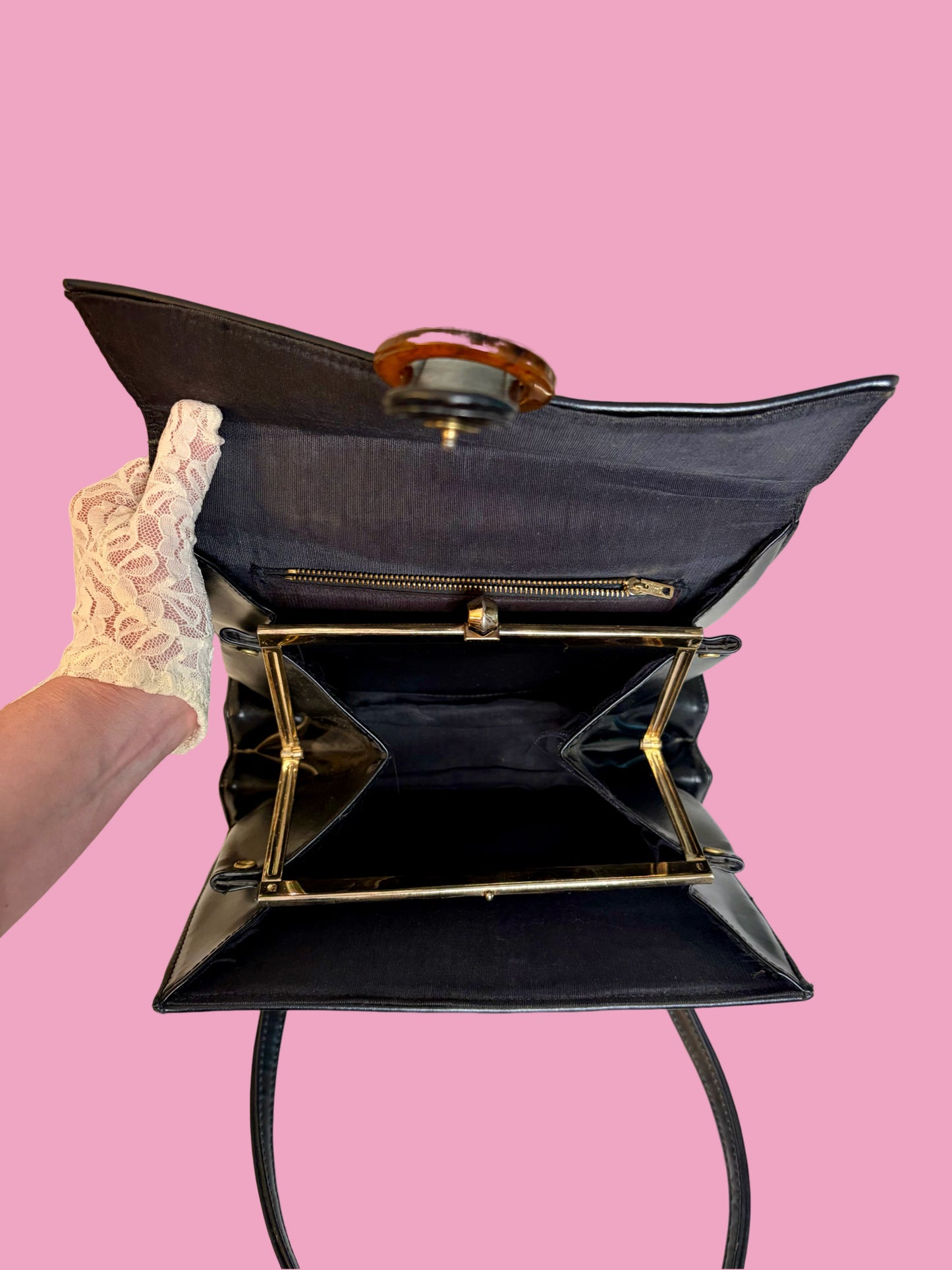 1970s Black Vinyl Handbag with Lucite Ring Clasp
