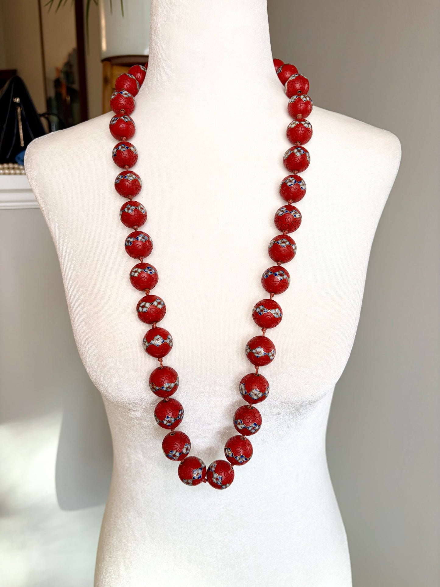 RARE 1940s Art Deco Chinese Carved Cinnabar Beaded Cloisonné Necklace w/ Hand Painted Flowers