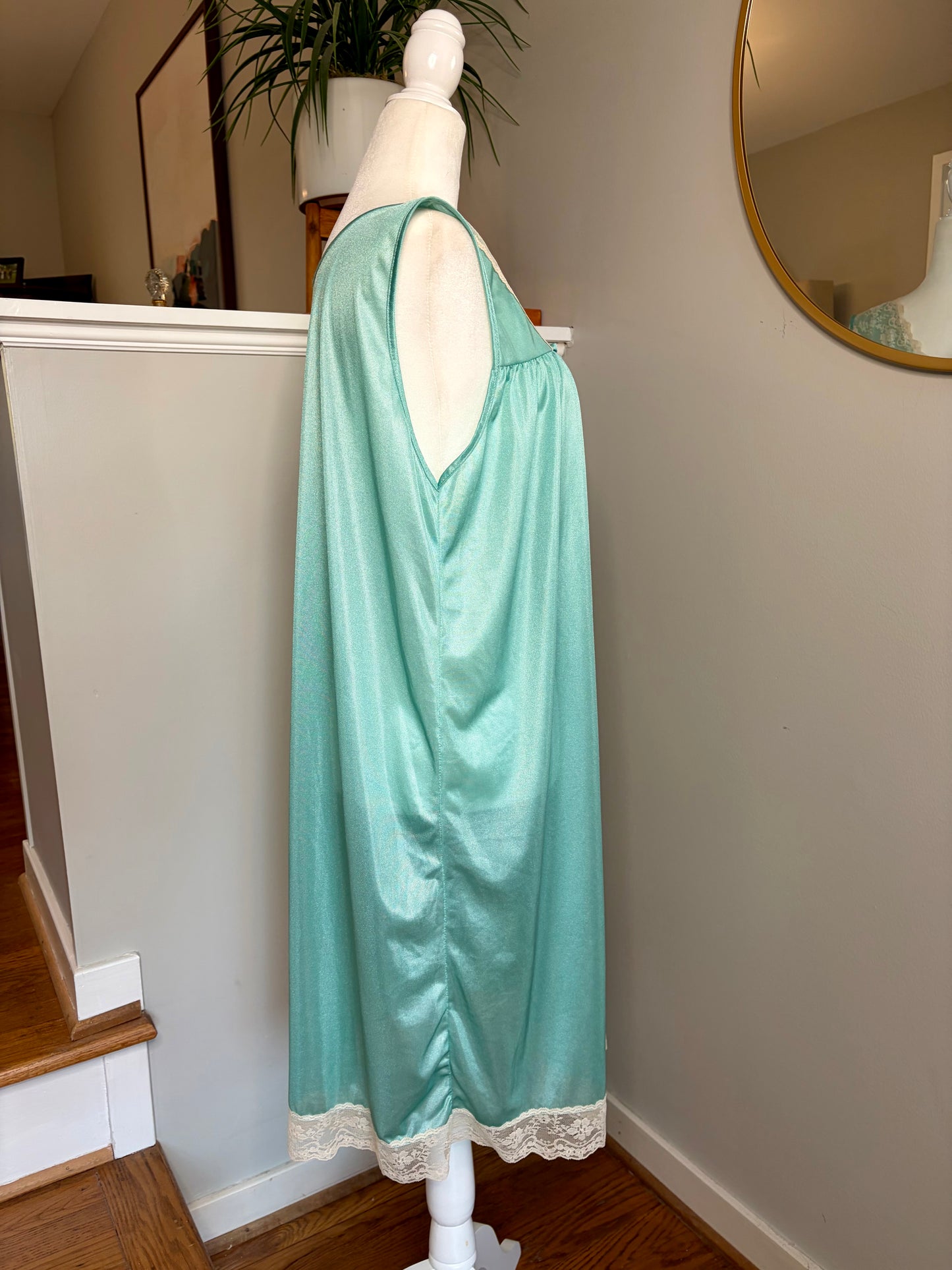 1960s Glencraft Lingerie Nylon/Lace Slip