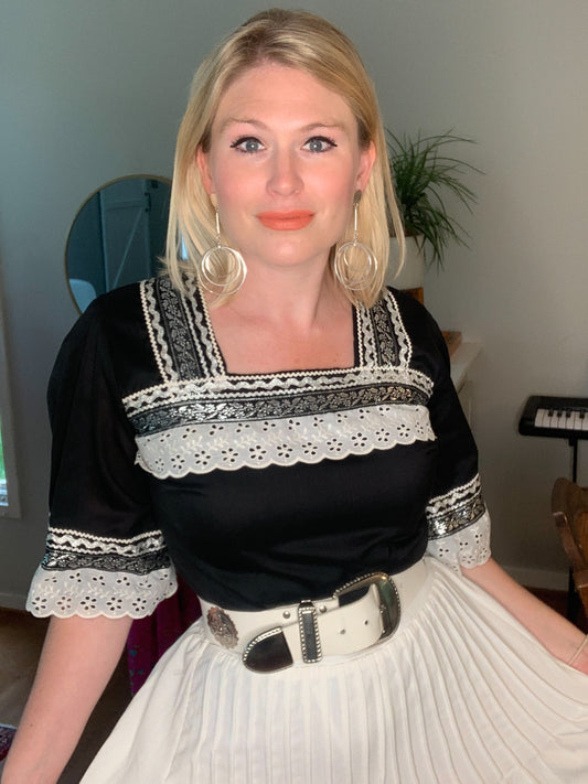 1950s Jeanette’s Southwest Kee Ki Lee Lace & Brocade Patio Blouse