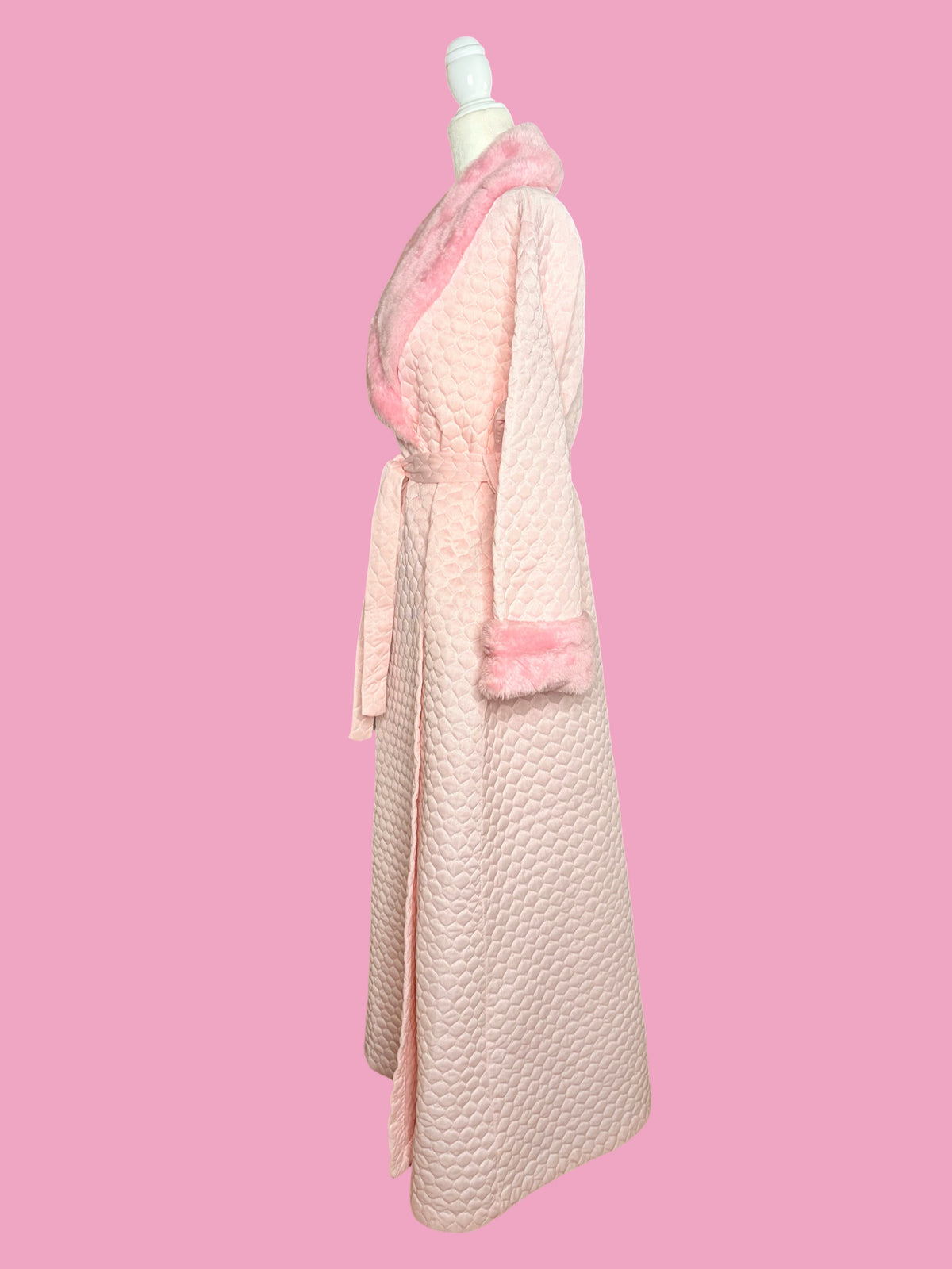 1970s Baby Pink Quilted Robe w/ Faux Fur Trim by BHS