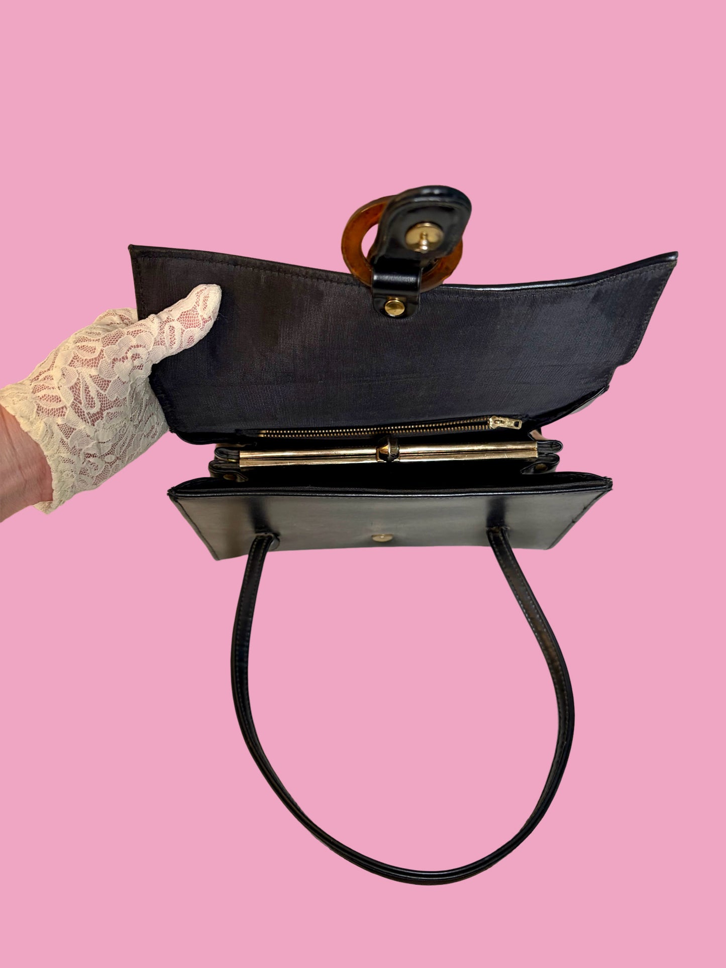 1970s Black Vinyl Handbag with Lucite Ring Clasp