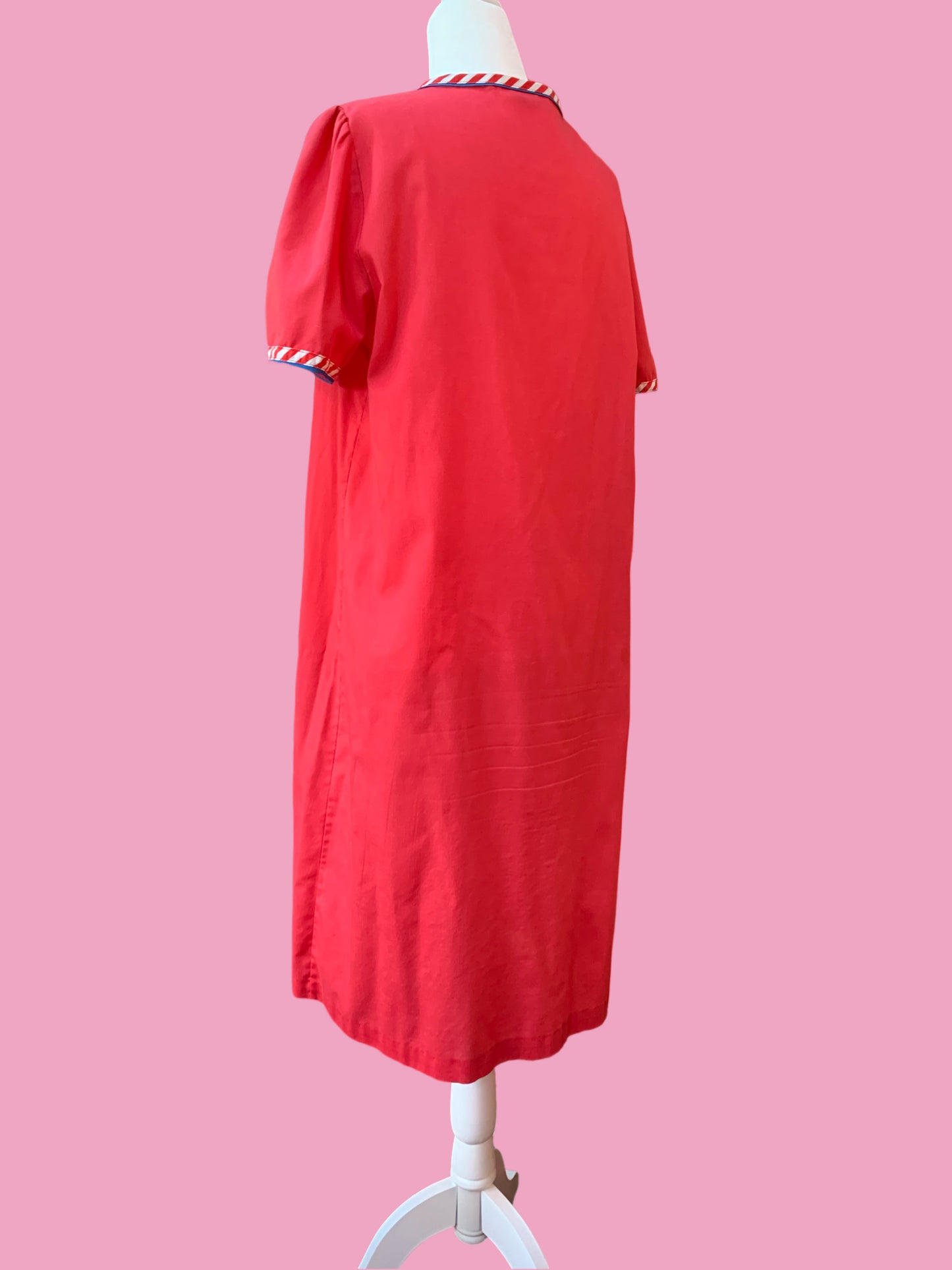 1970s Smart Time Whimsical Rose Duster